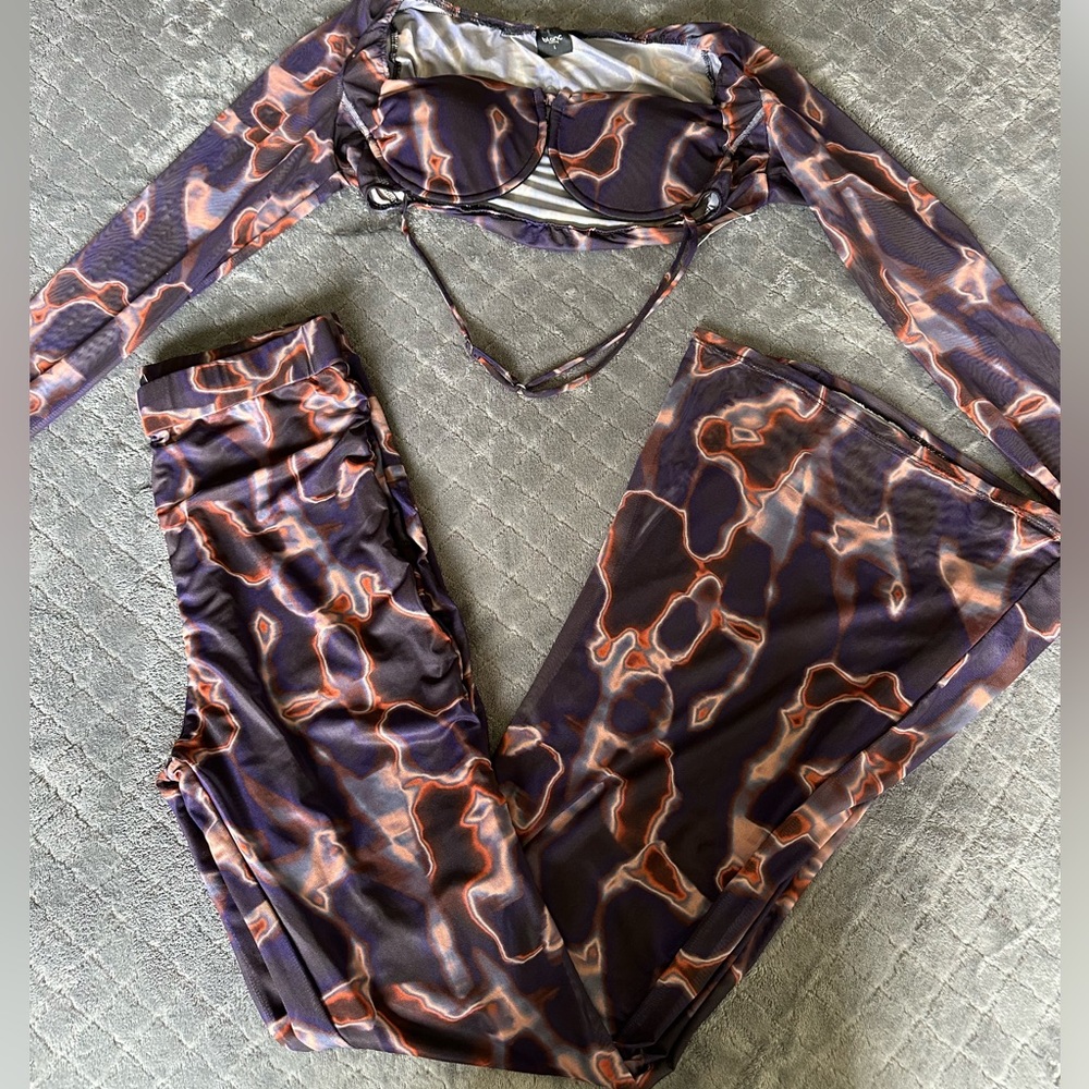 Set - M/L - Picture 2 of 4